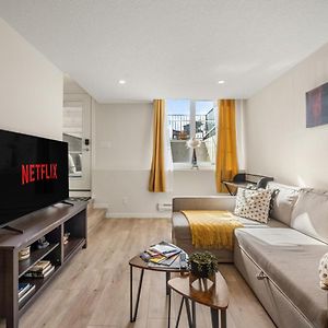 カルガリー Top Rated In Rockland Park With Free Banff Access, Netflix, King Bed, Fully Equipped Kitchen, Sleeps 4ヴィラ Exterior photo