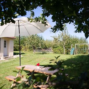 Bézu-Saint-Éloi La Ferme Du Mesnil - Maison Familialeヴィラ Exterior photo