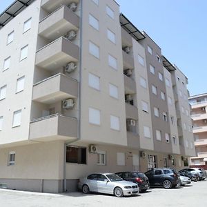 Apartment Chloee ゲヴゲリヤ Exterior photo