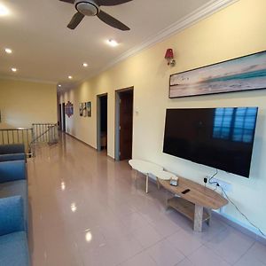 Banglow Lot Upper Floor Home Stay Room Homestay Rooms For Rent In Jinjang Utrara New Village クアラルンプール Exterior photo