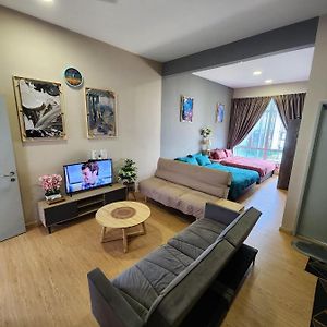 Mahkota Valley Suite Fajar #Tv Box With Netflix クアンタン Exterior photo