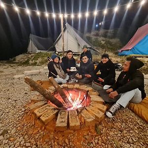 ポカラEncamp Nama Campアパートメント Exterior photo