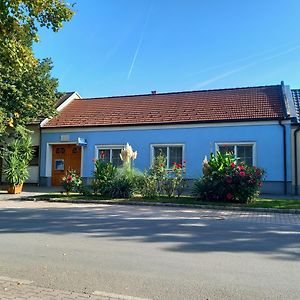 Ferienwohnungen Sattler Sankt Andrä bei Frauenkirchen Exterior photo