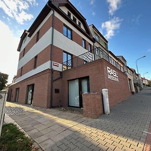 イフラヴァRasl Residensアパートメント Exterior photo