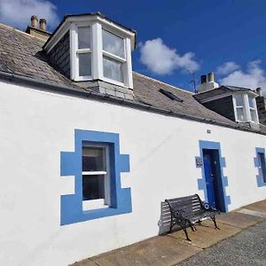 Cullen Seaside Cottage Exterior photo