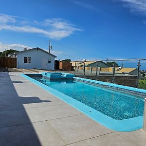 Luxury Ocean View Villa With Backyard Pool ディスカバリー・ベイ Exterior photo