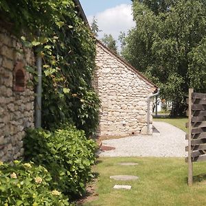 Vitry-aux-Loges Chambre Familiale Au Coeur De La Nature Avec Jardin Et Piscine Privee, Ideale Pour Explorer Le Loiret - Fr-1-590-265 Bed & Breakfast Exterior photo