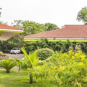 Panoramic Sea Resort - Alleppey アーラップーザ県 Exterior photo