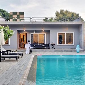 Elivaas Radhyam Luxe 2Bhk Villa With Pvt Pool ウダイプル Exterior photo