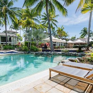 Poolside Relaxation - Resort Retreat With Beach Access ポートダグラス Exterior photo