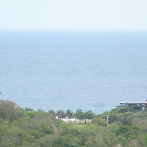 Centro Vacacional Recreasana Puerto López Exterior photo