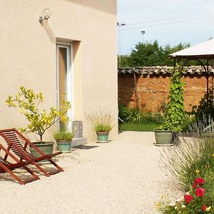 ホテル Chambre Avec Salle De Bain Privative Au Gite Du Clos Carre Saint-Maurice-de-Gourdans Exterior photo