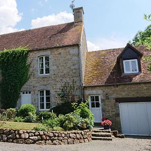 Saint-Sauveur-de-Carrouges Beautiful 6-Bed Beautiful Farmhouse With Poolヴィラ Exterior photo