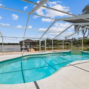 タンパ Lake House Westchase Area. Heated Pool Waterfront!ヴィラ Exterior photo