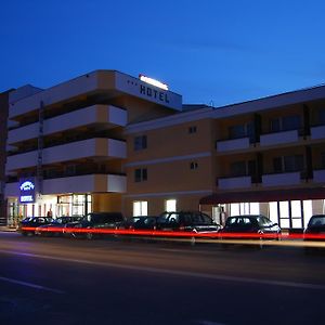 Hotel Europolis トゥルチャ Exterior photo