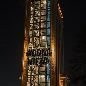 4 Strony Apartamenty W Wodnej Wiezy プシュチナ Exterior photo