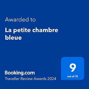 アミリー La Petite Chambre Bleue Bed & Breakfast Exterior photo