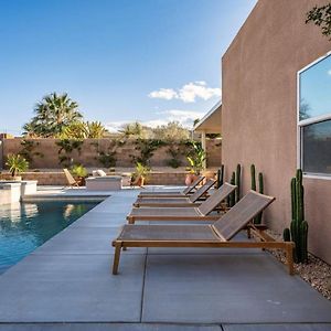 Pueblo Viejo Desert Minimalist Pool Home バミューダ・デューンズ Exterior photo