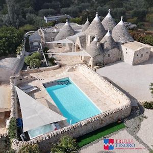 チステルニーノ Trulli Tesoro Bed & Breakfast Exterior photo