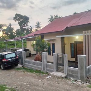 Homestay Anugrah パダン Exterior photo