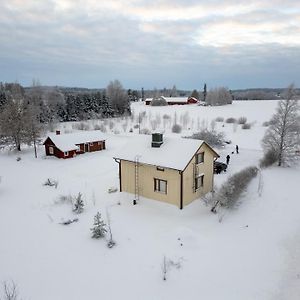 Ruovesi Beekeepers House Bed & Breakfast Exterior photo