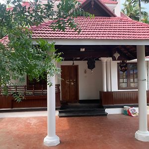 トリバンドラム Lakshmi Mangalaaヴィラ Exterior photo