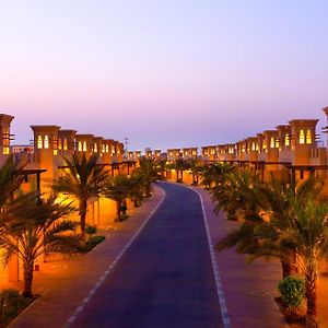 Al Hamra Village Hotel ラアス・アル・ハイマ Exterior photo