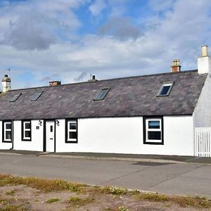 Impeccable 2-Bed Cottage In Johnshaven モントローズ Exterior photo