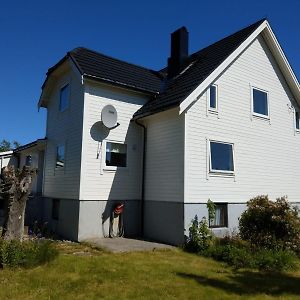 オーレスン Haus Auf Der Insel Skuloyaヴィラ Exterior photo