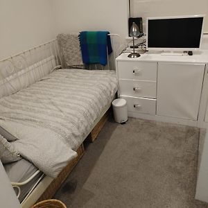 Single Room Available ハーペンデン Exterior photo