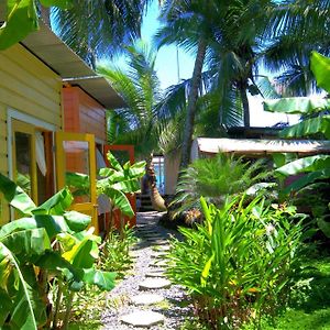 Boathouse Bungalows By The Sea ボカス・タウン Exterior photo