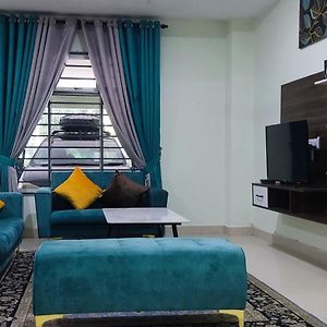 Azzalia Homestay Karak Bentong With 4 Rooms 3 Aircond Njoi Exterior photo