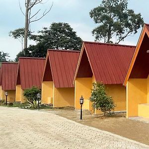 Urbanview Hotel Nerine'S Glamping Village Cipanas By Reddoorz Barukupa Exterior photo