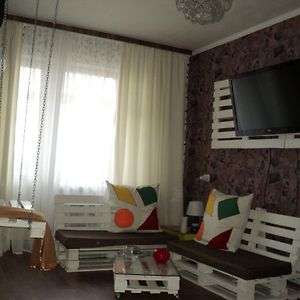 Apartment On Vasylia Stusa St, 10 ビーラ・ツェールクヴァ Room photo