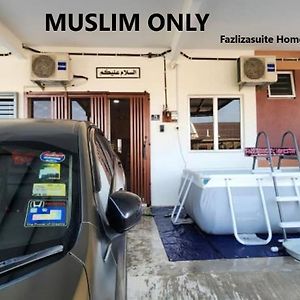 Fazlizasuite Homestay @ Teluk Kemang-Muslim Preferred ポートディクソン Exterior photo