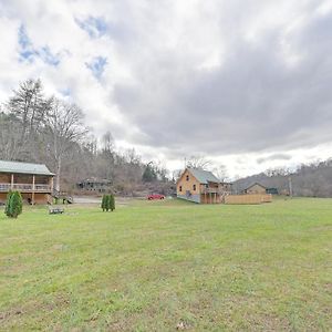 Beattyville Pet-Friendly Cabin With Hot Tub In Daniel Boone Nfヴィラ Exterior photo