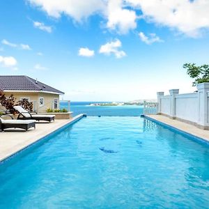 Luxury Oceanview 4Br Villa With Balcony, Pool And Bbq モンテゴ・ベイ Exterior photo