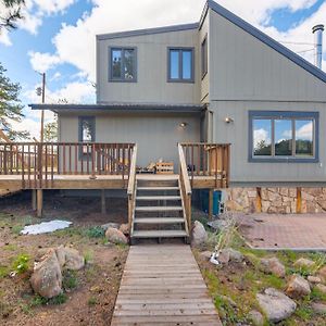 Cozy Red Feather Lakes Retreat With Deck And Yardヴィラ Exterior photo