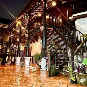 Vieng Savanh II Hotel ルアンパバーン Exterior photo