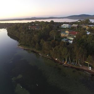 Tiona Wallis Lake Retreat-Between The Ocean And The Lakeヴィラ Exterior photo