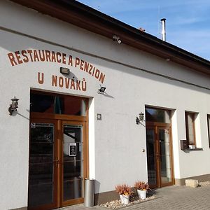 ホテル Penzion A Restaurace U Novaku Bítovany Exterior photo