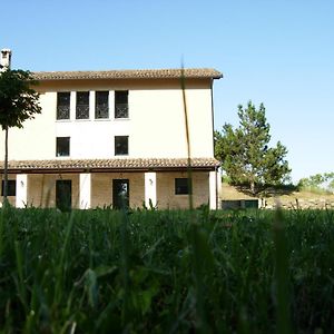 Carassai Agriturismo La Casa Del Vecchio Mulinoヴィラ Exterior photo