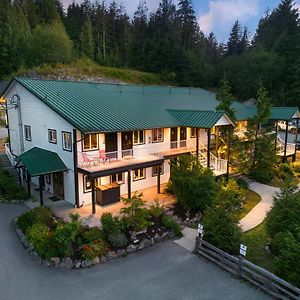West Coast Trail Lodge ポート・レンフルー Exterior photo