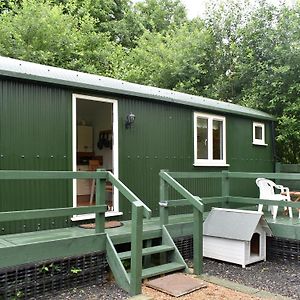 Yalding Shepherds Hut 3 At Laddingford - Uk32532ヴィラ Exterior photo