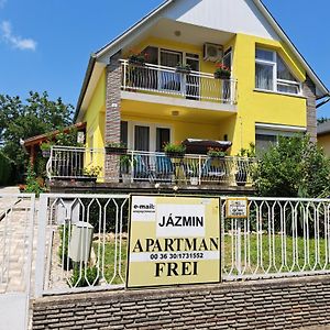 Jazmin Apartman Zalakarosアパートメント Exterior photo