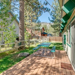Rustic Lake Tahoe Cabin With Pool Table And Deck! サウス・レイクタホ Exterior photo