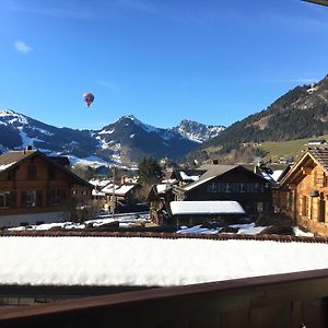 Wonderful Apartment Overlooking The Swiss Alps シャトー・デー Exterior photo