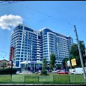 Апартаменти Парус Біля Вікторії Гарденс, Південого リヴィウ Exterior photo