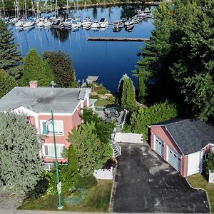 La Perle Rose Du Lac-St-Jean ロベルバル Exterior photo