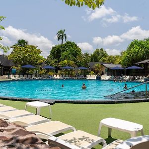 Torarica Resort パラマリボ Exterior photo